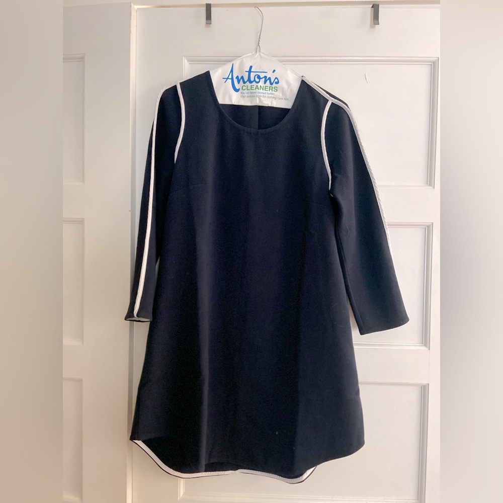 Tuckernuck shift dress size small. Great condition